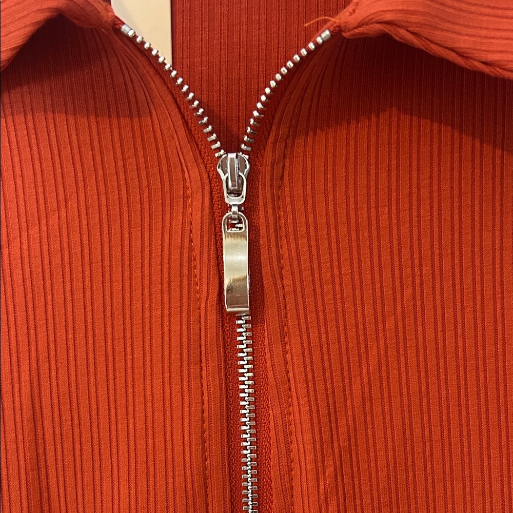 ViVI Rust-Orange Ribbed Zip Polo Tank - Picture 4 of 8